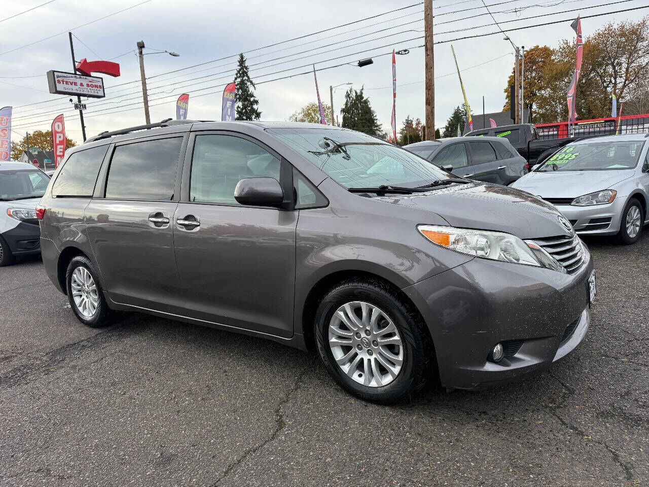 2016 TOYOTA Sienna