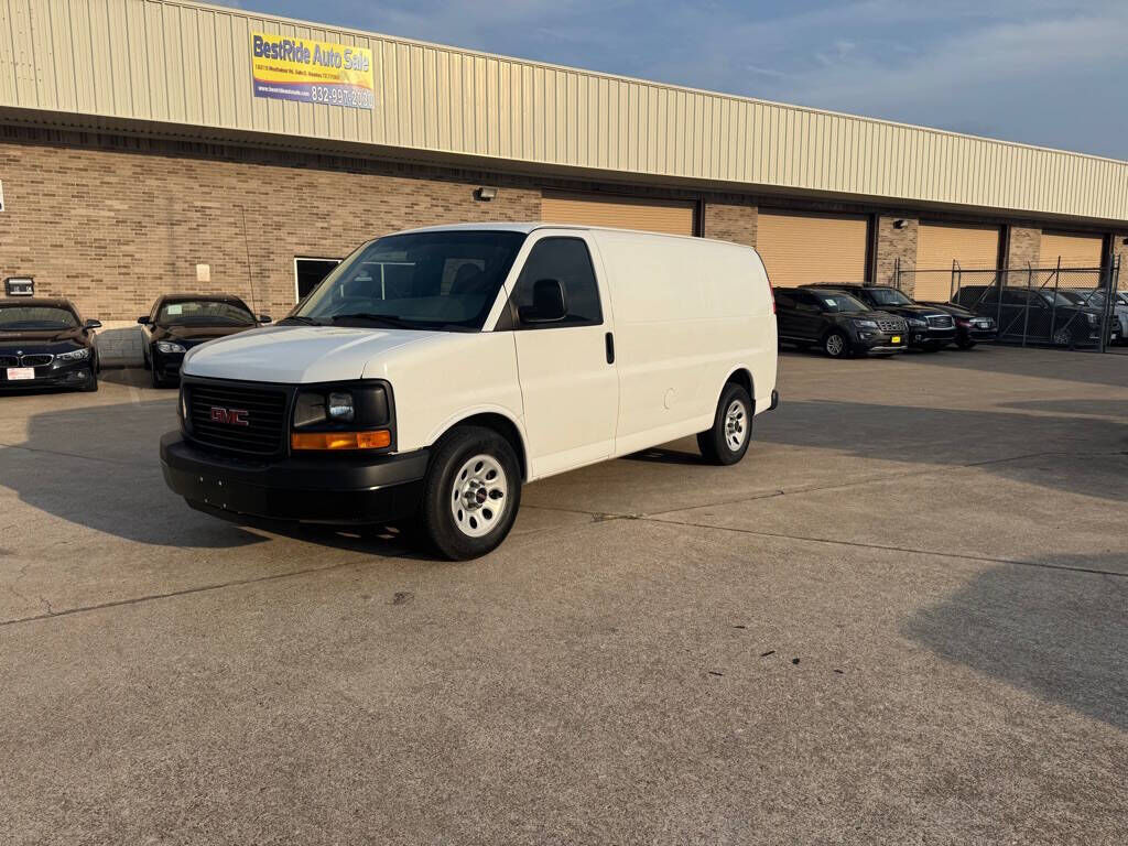 GMC Savana