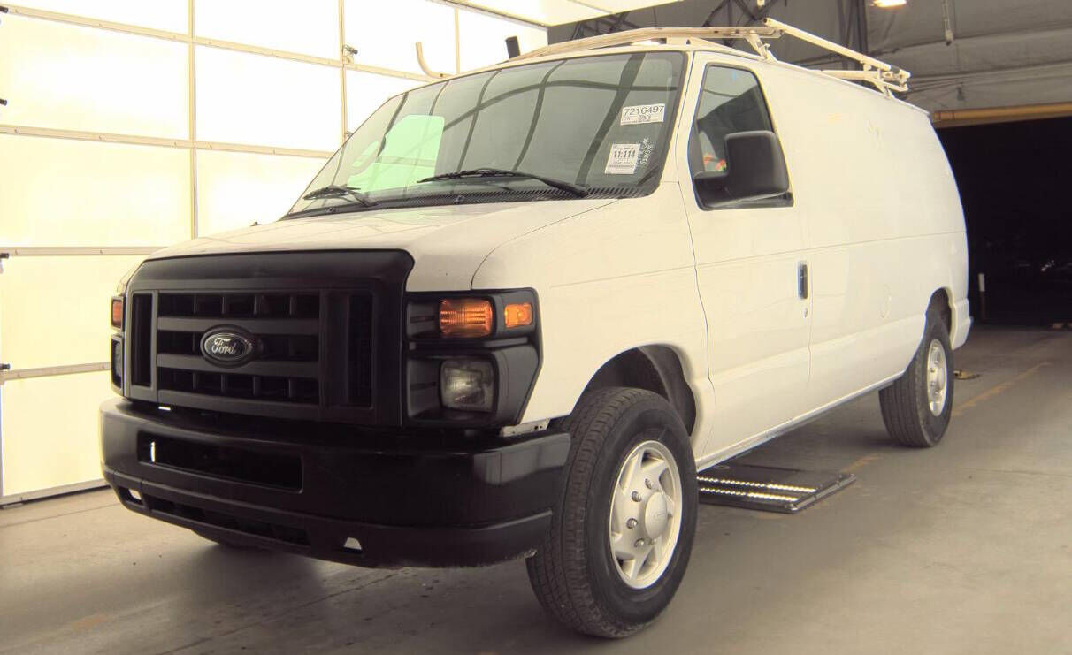 2011 FORD E-150