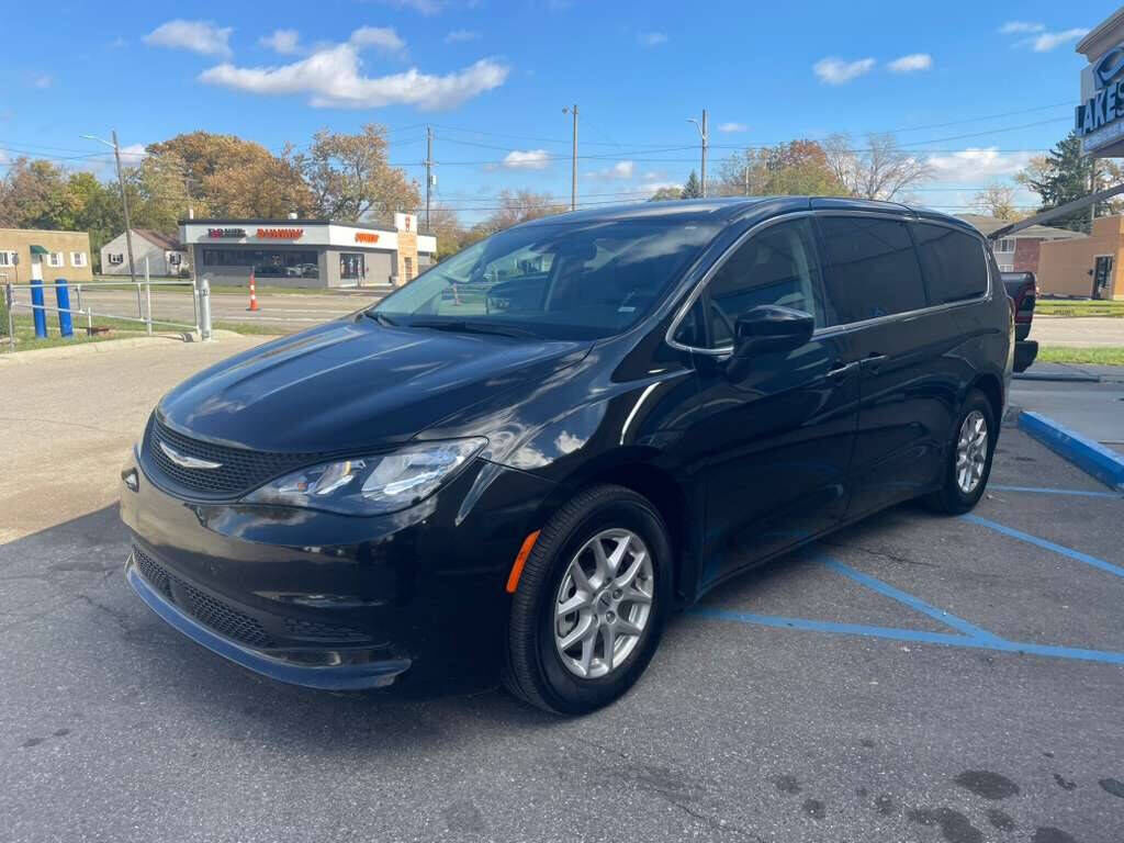 2024 CHRYSLER Voyager