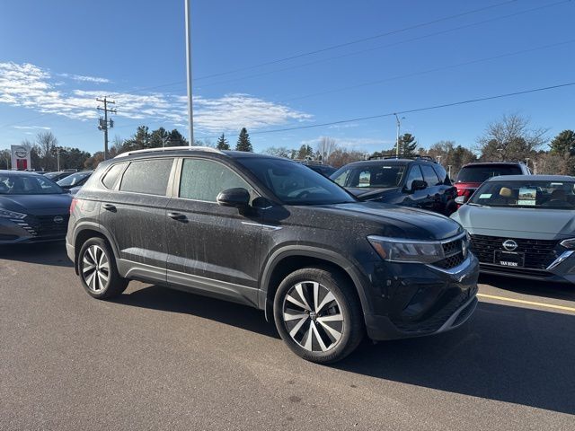 2023 VOLKSWAGEN Taos 4Motion