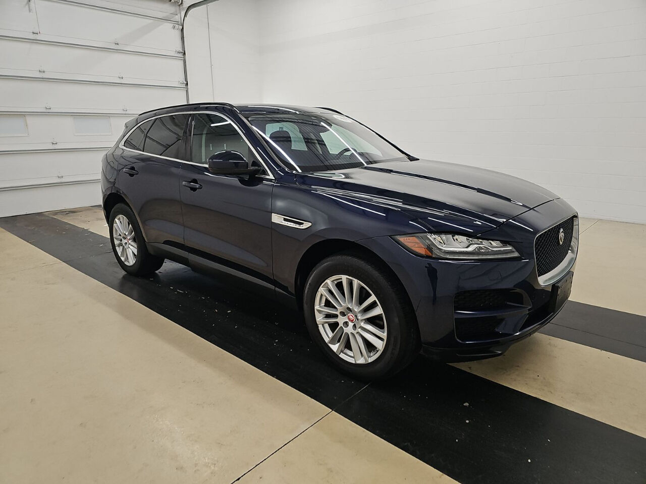 2018 JAGUAR F-Pace