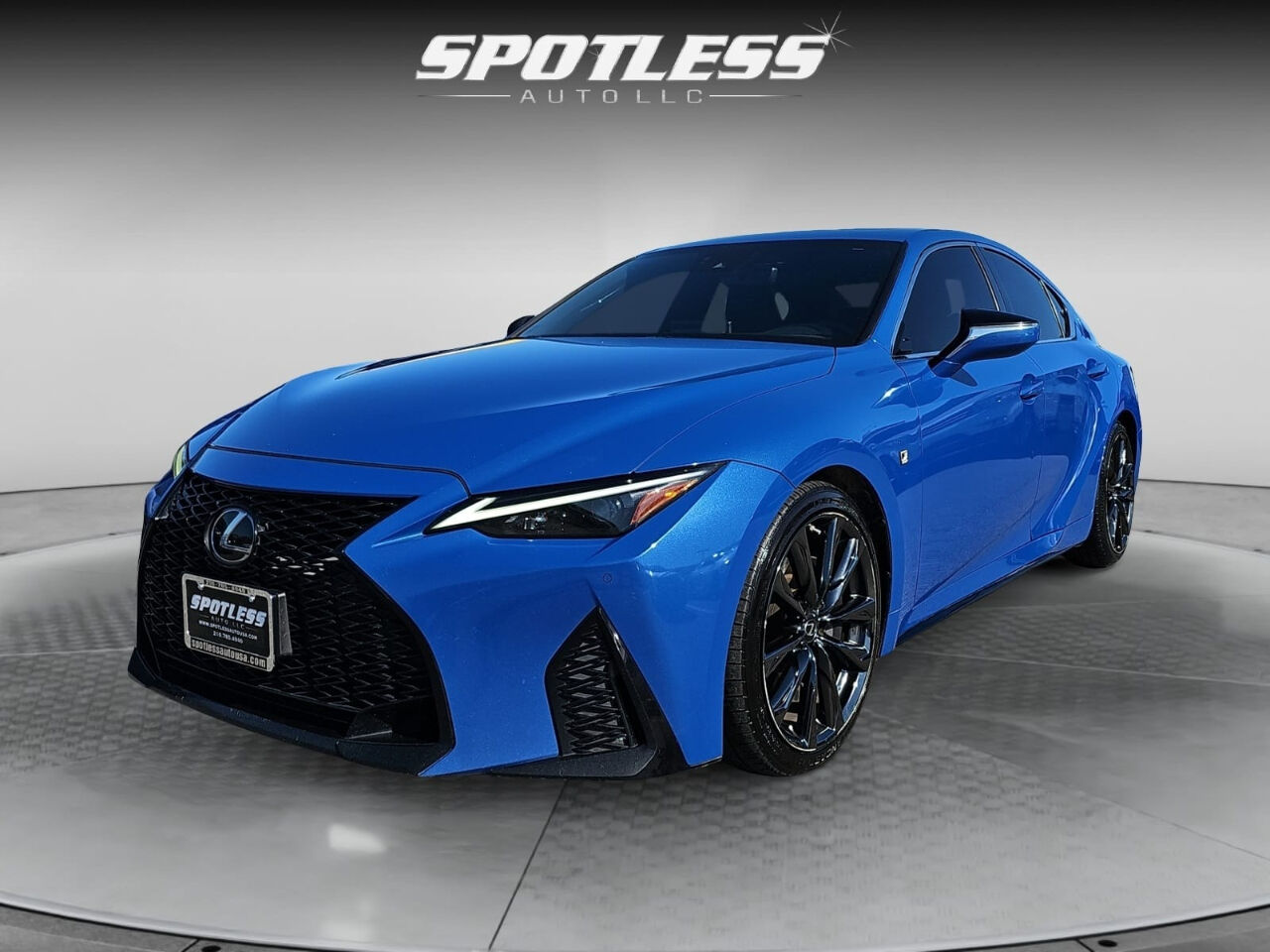 2022 LEXUS IS