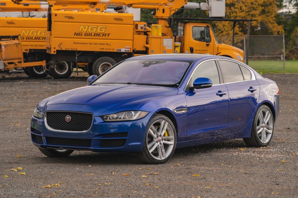 2017 JAGUAR XE