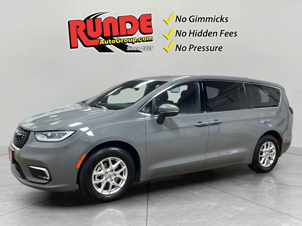 2023 CHRYSLER Pacifica