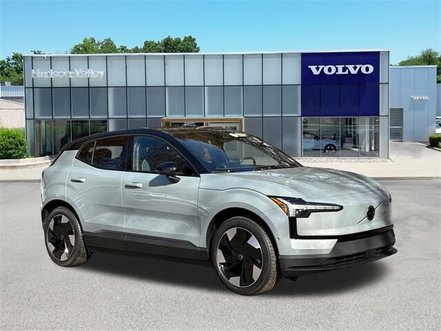 2025 VOLVO EX30