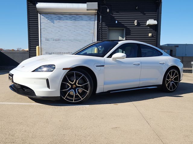 2025 PORSCHE Taycan