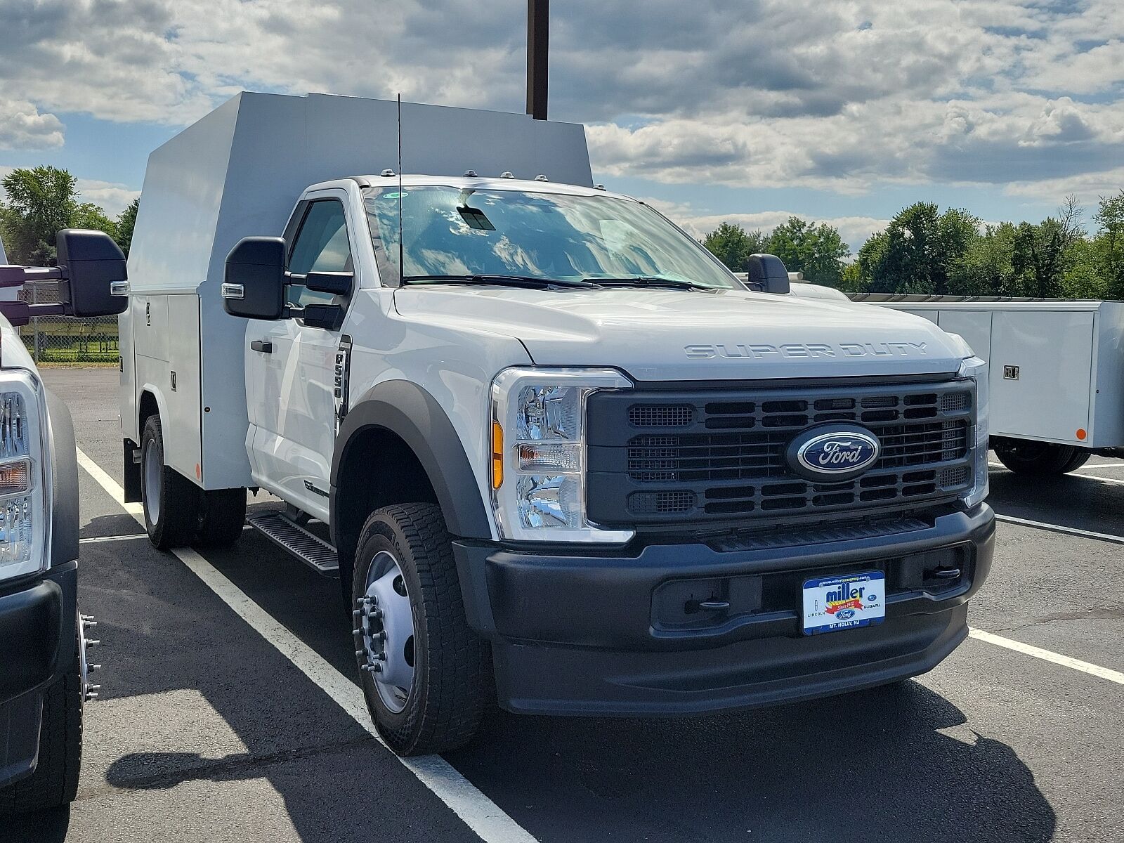 2024 FORD F-550