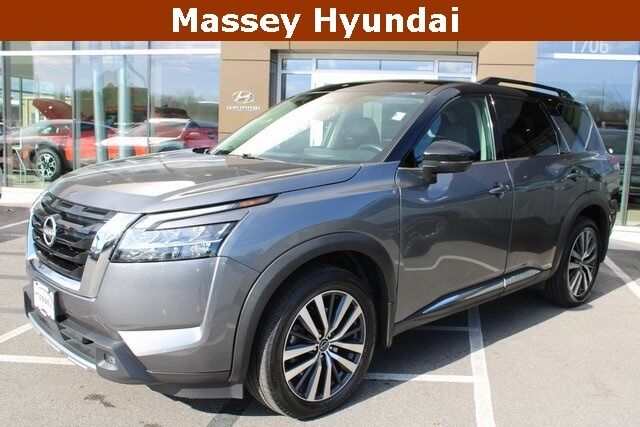 2022 NISSAN Pathfinder