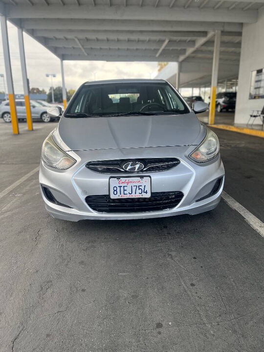2014 HYUNDAI Accent