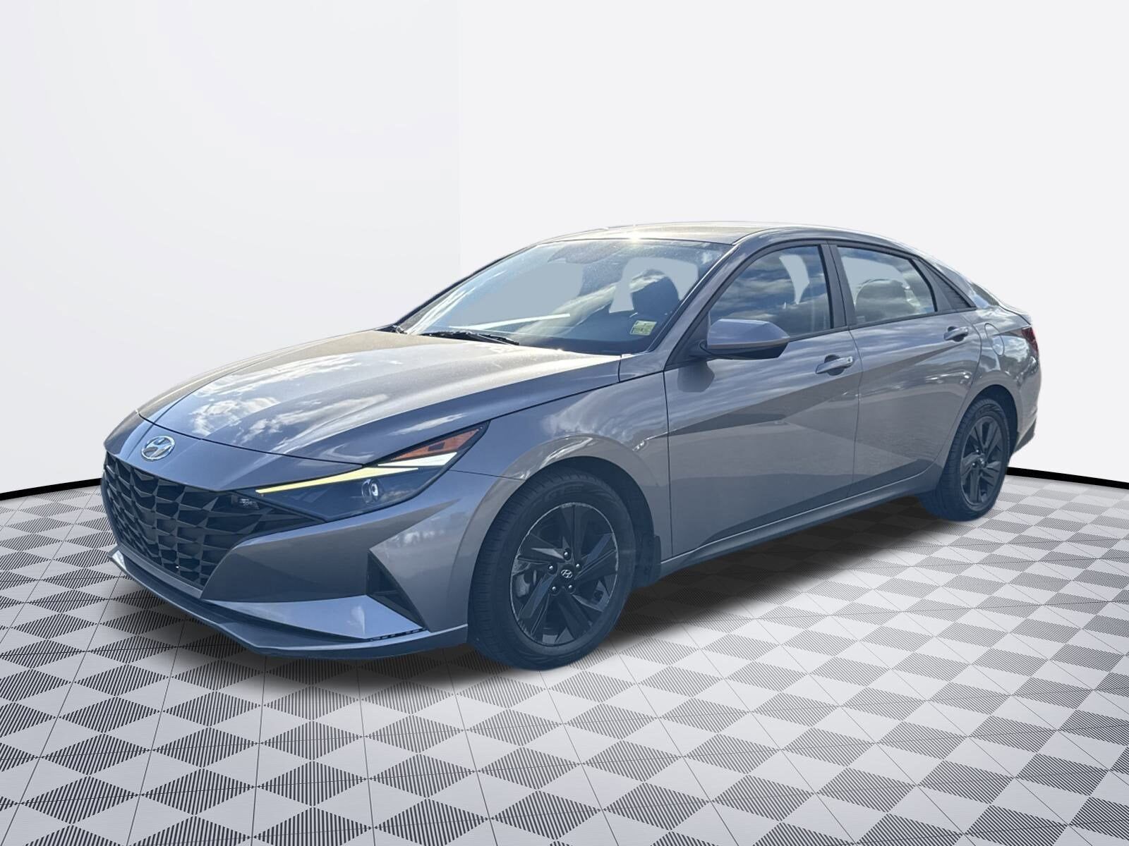 2022 HYUNDAI Elantra