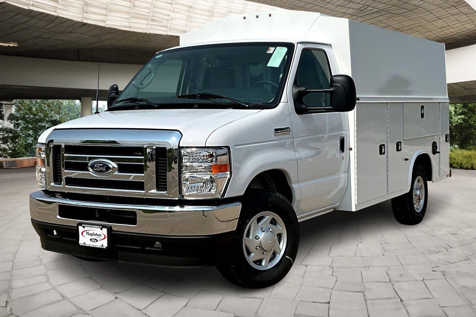 2025 FORD E-350