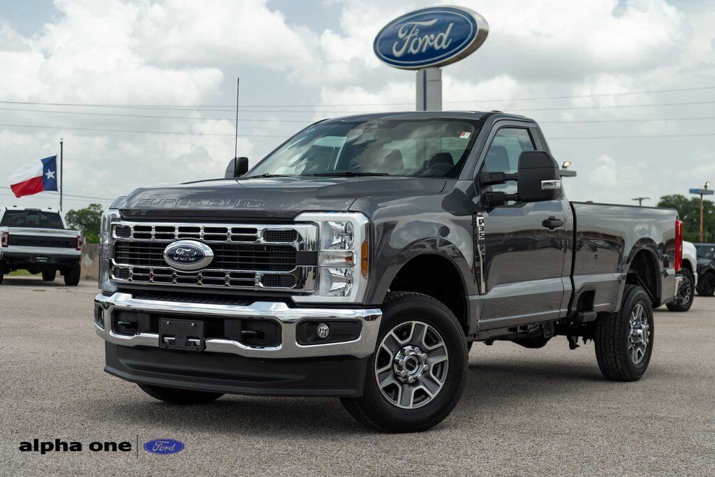 2025 FORD F-350
