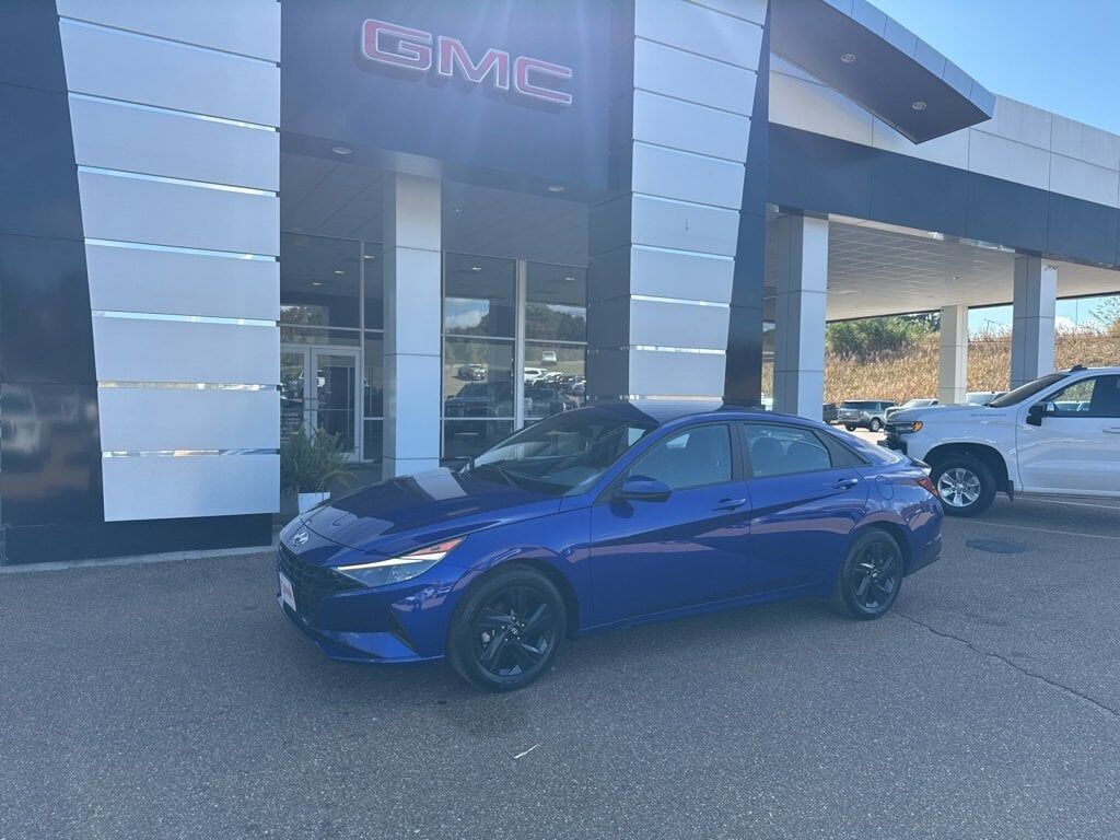 2023 HYUNDAI Elantra