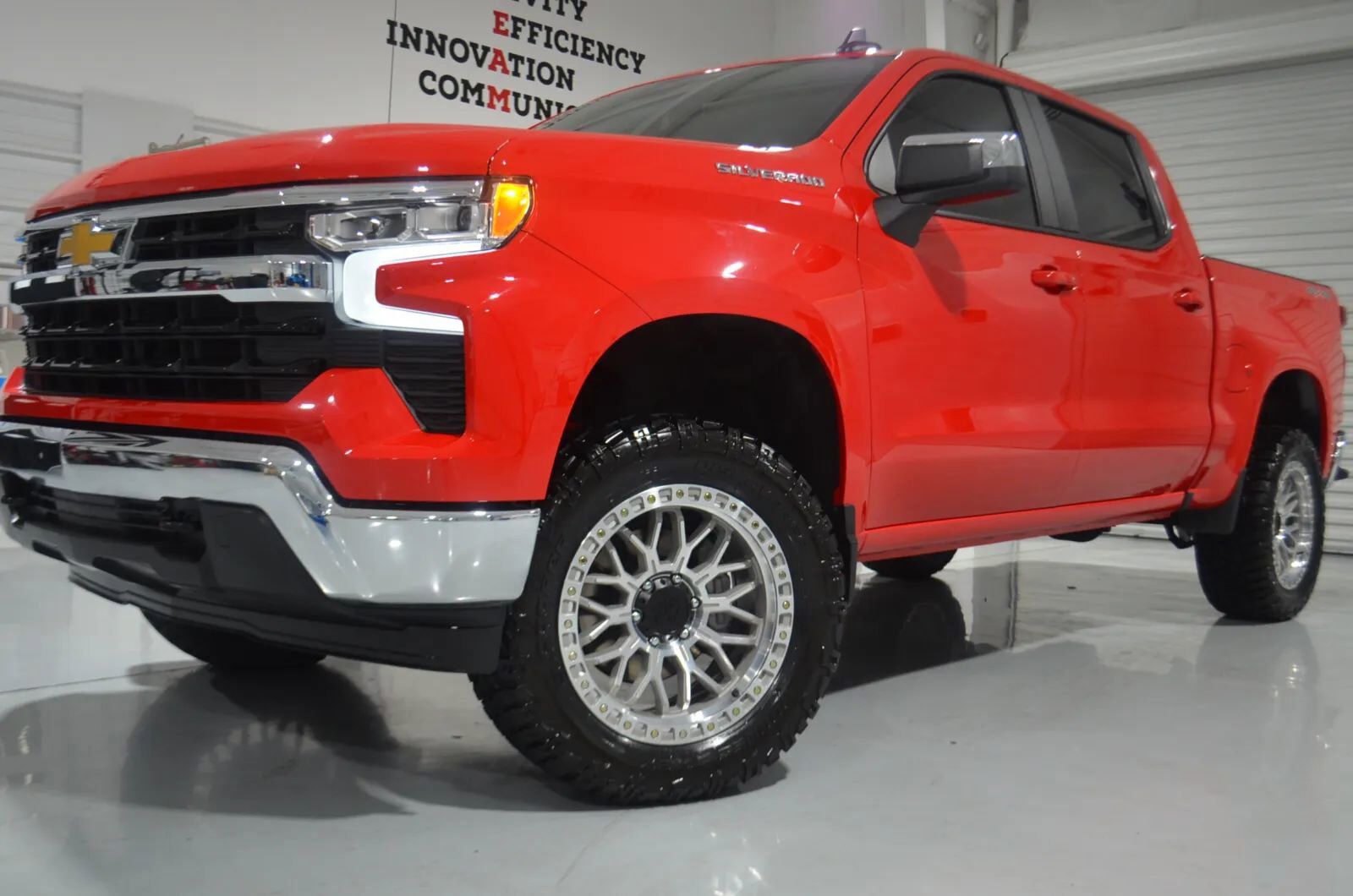 2025 CHEVROLET Silverado