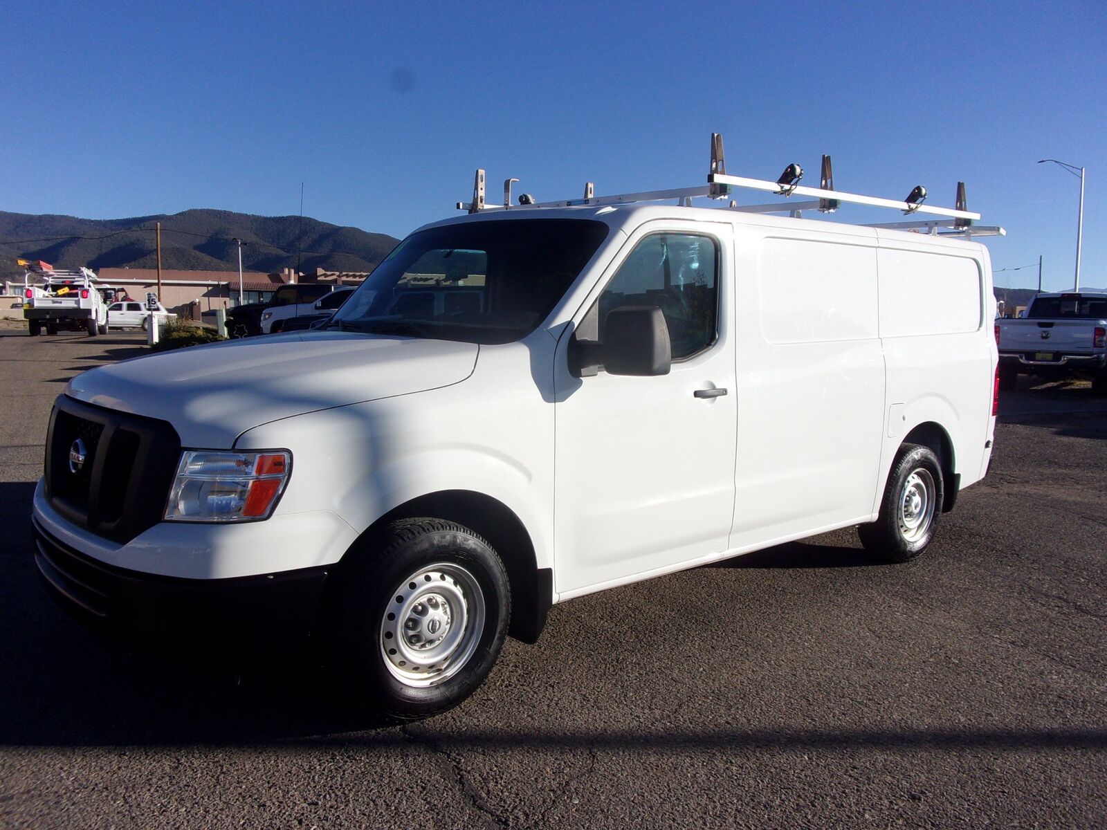 Nissan NV