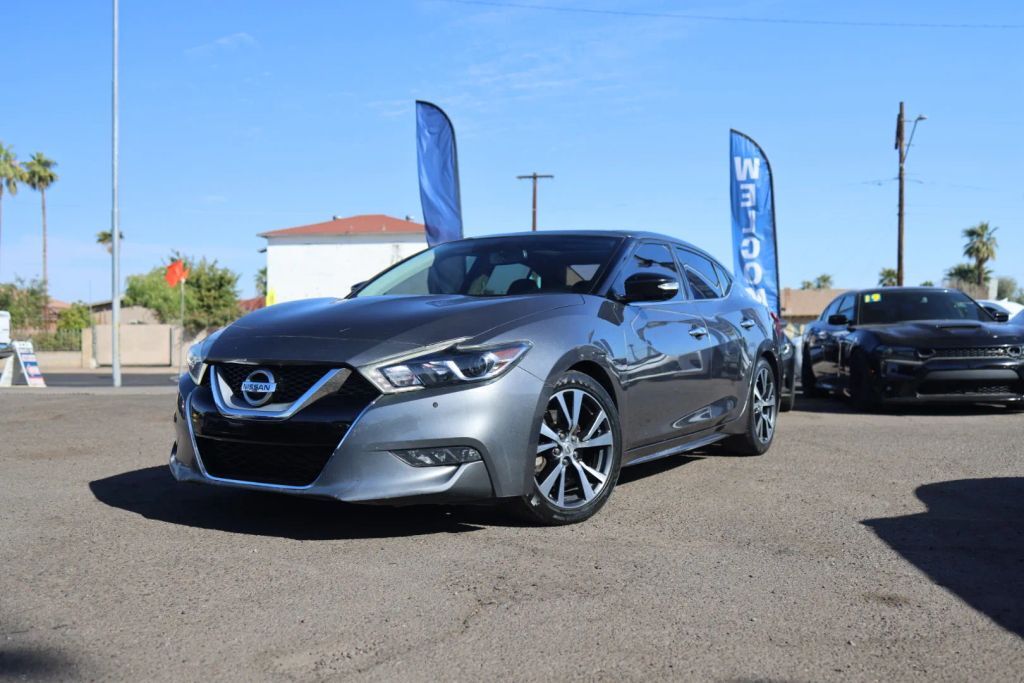 2017 NISSAN Maxima