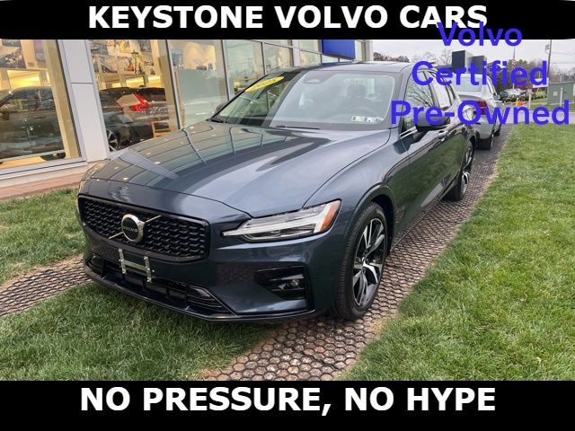 2025 VOLVO S60