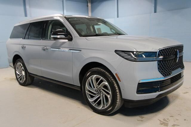 2025 LINCOLN Navigator