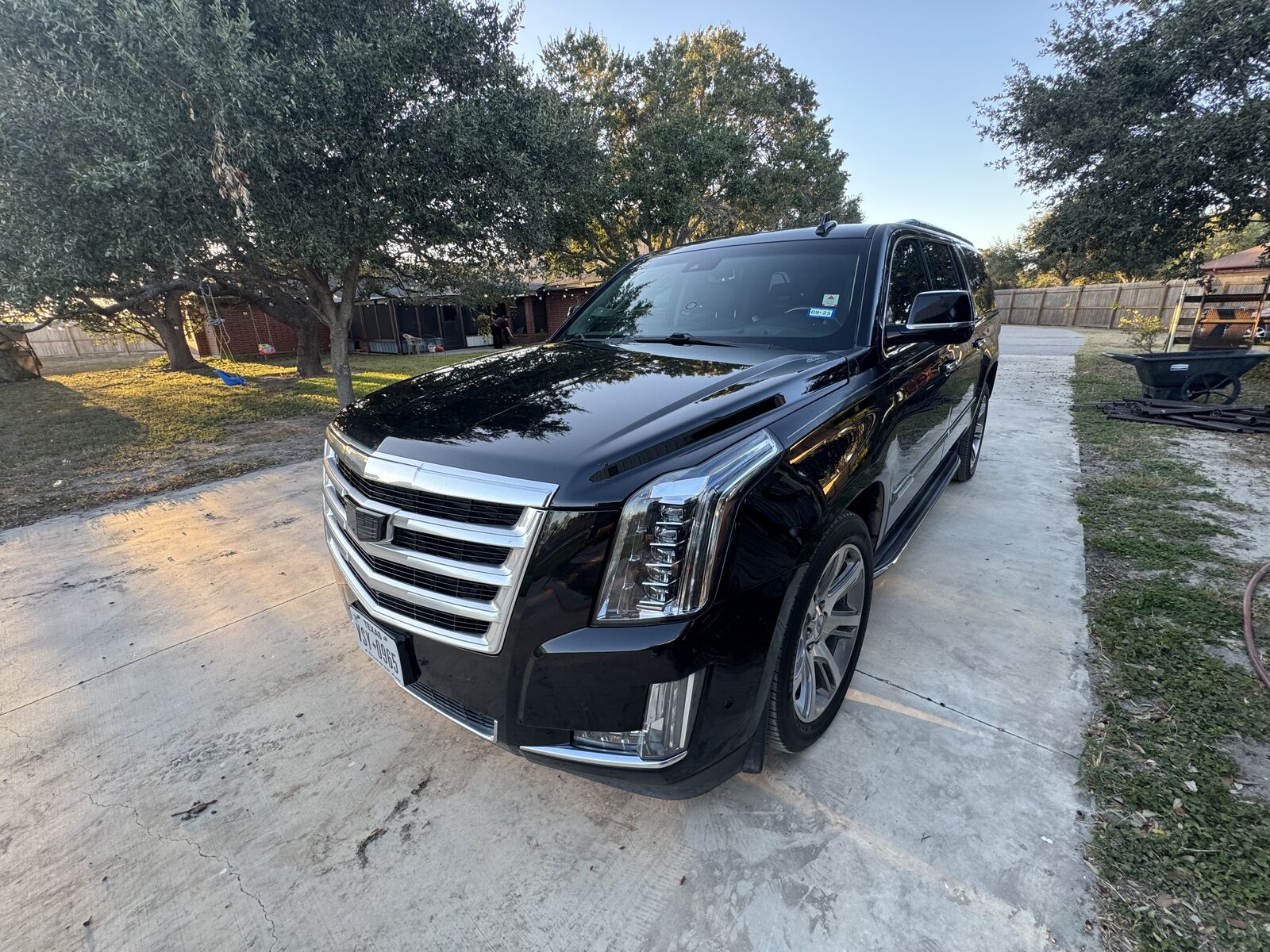 2017 CADILLAC Escalade ESV