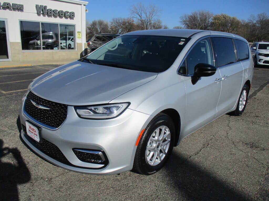 2024 CHRYSLER Pacifica