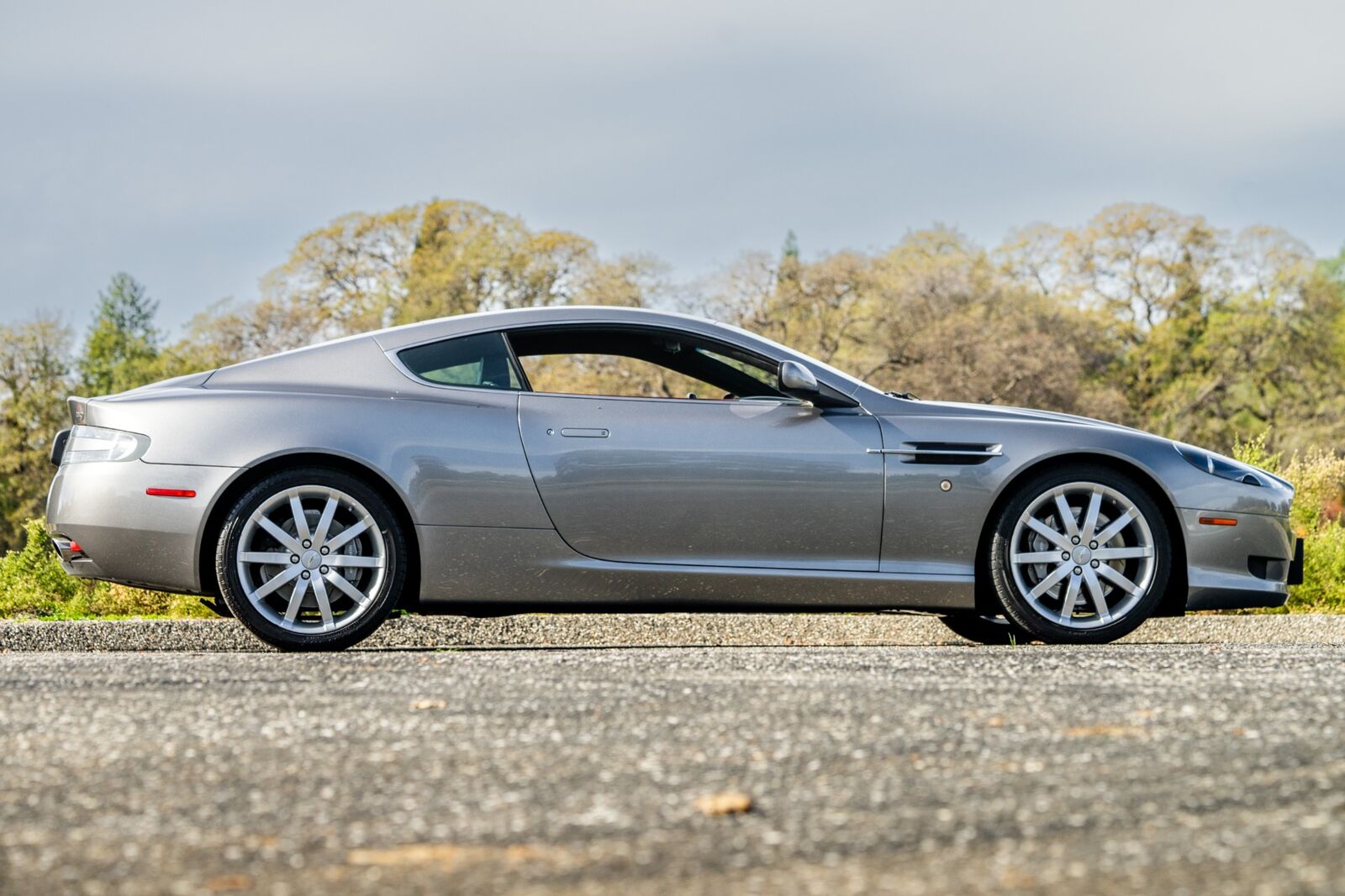 Aston Martin DB9