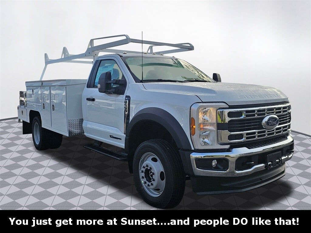 2025 FORD F-550