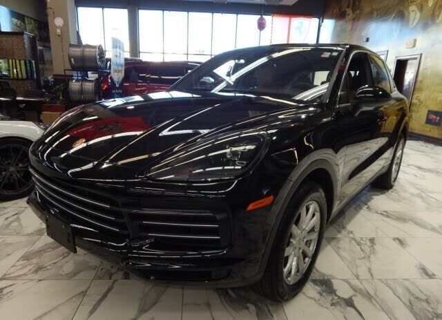 2023 PORSCHE Cayenne