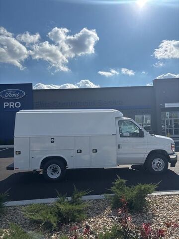 2026 FORD E-350