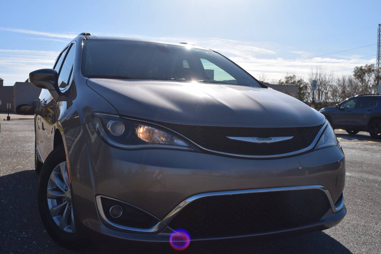 2017 CHRYSLER Pacifica