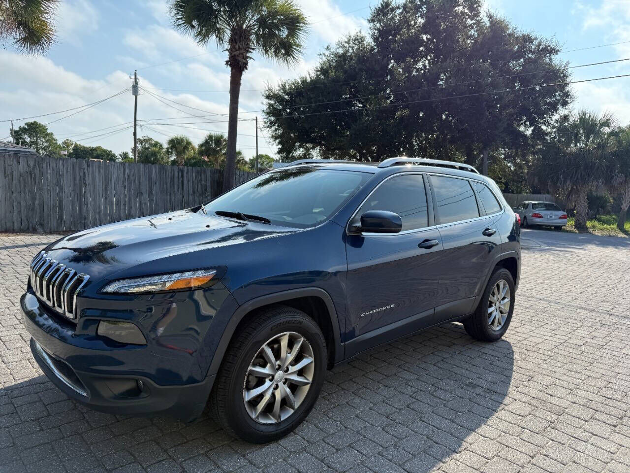 2018 JEEP Cherokee