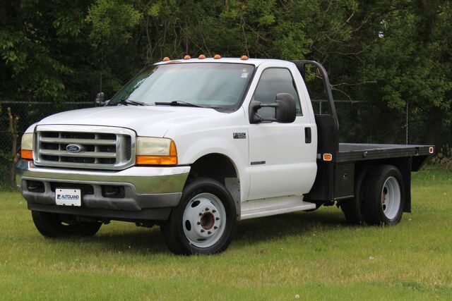 2001 FORD F-550