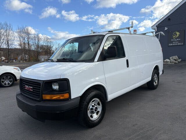 GMC Savana