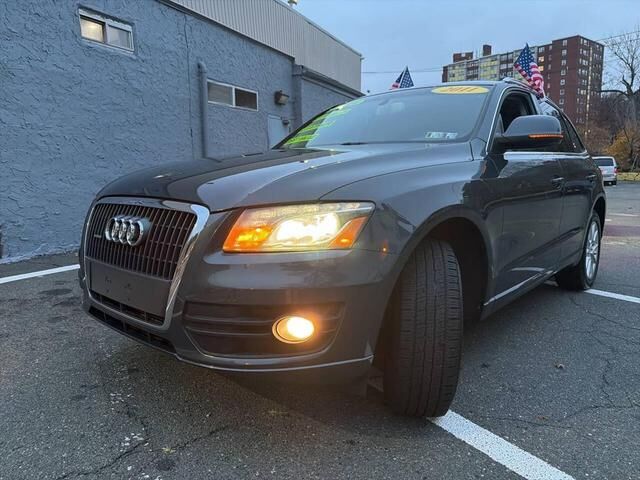 2011 AUDI Q5