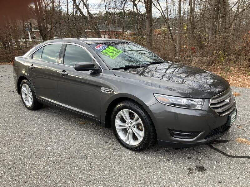 2017 FORD Taurus