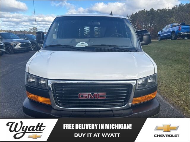 2023 GMC Savana