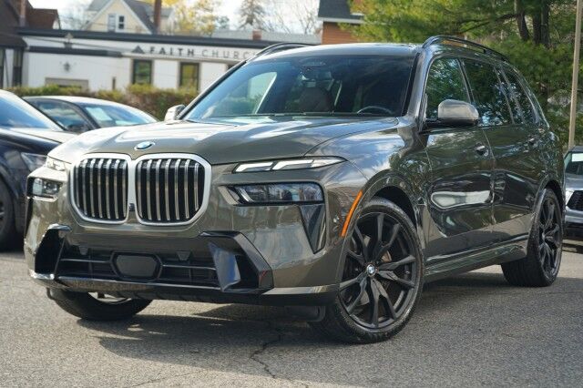 2023 BMW X7