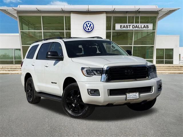 2022 TOYOTA Sequoia