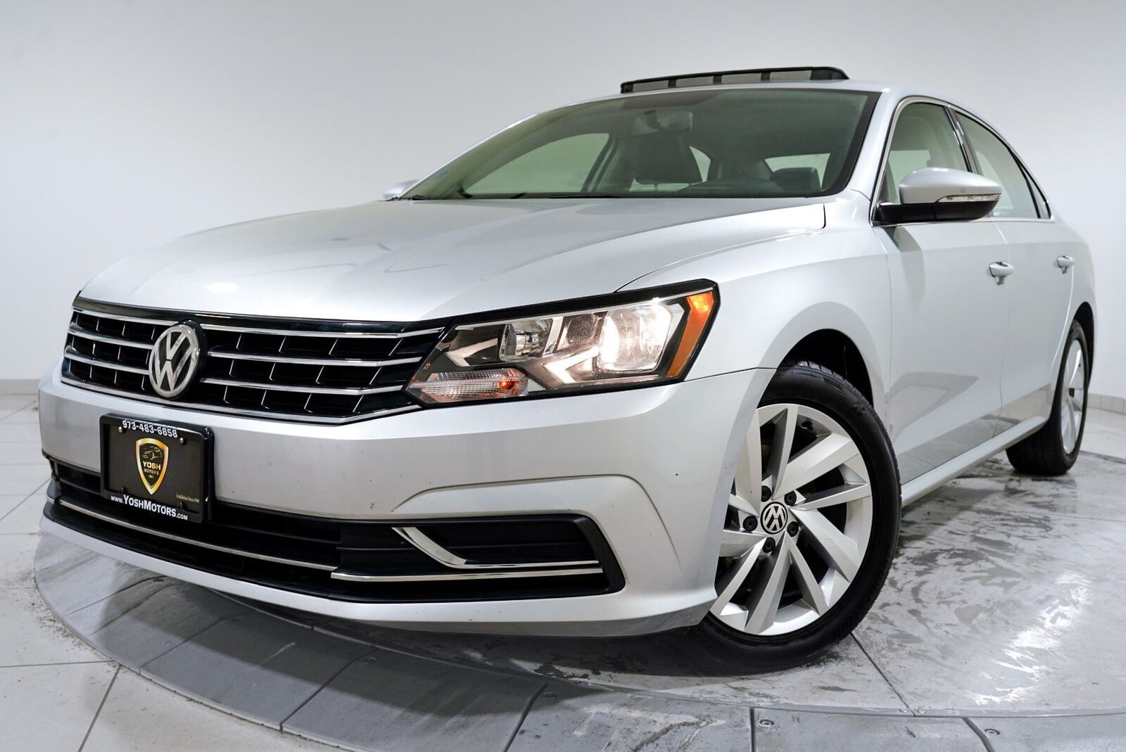 2018 VOLKSWAGEN Passat
