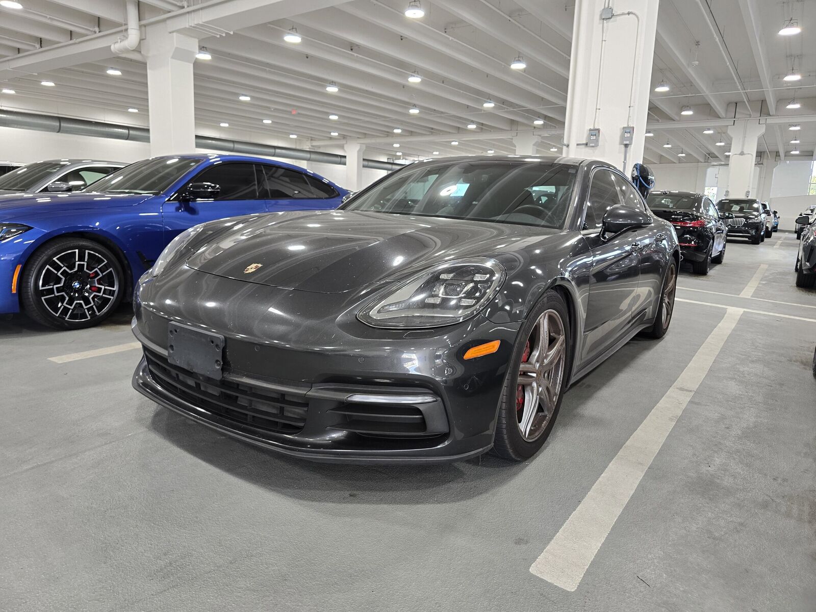 2018 PORSCHE Panamera