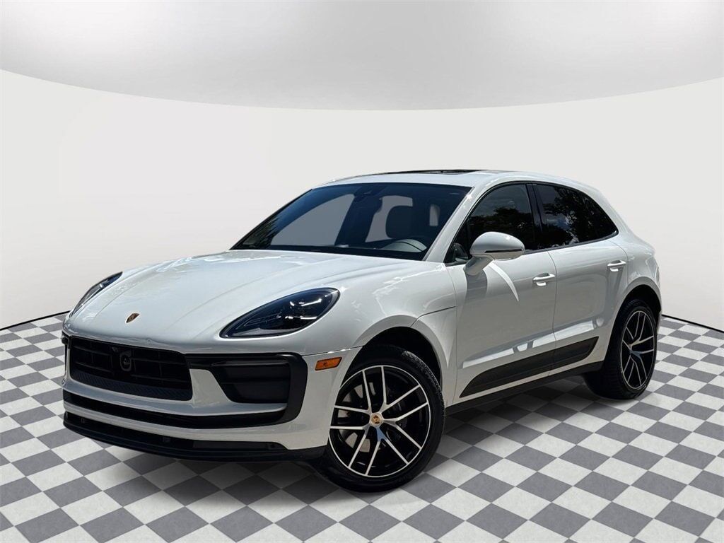 2023 PORSCHE Macan
