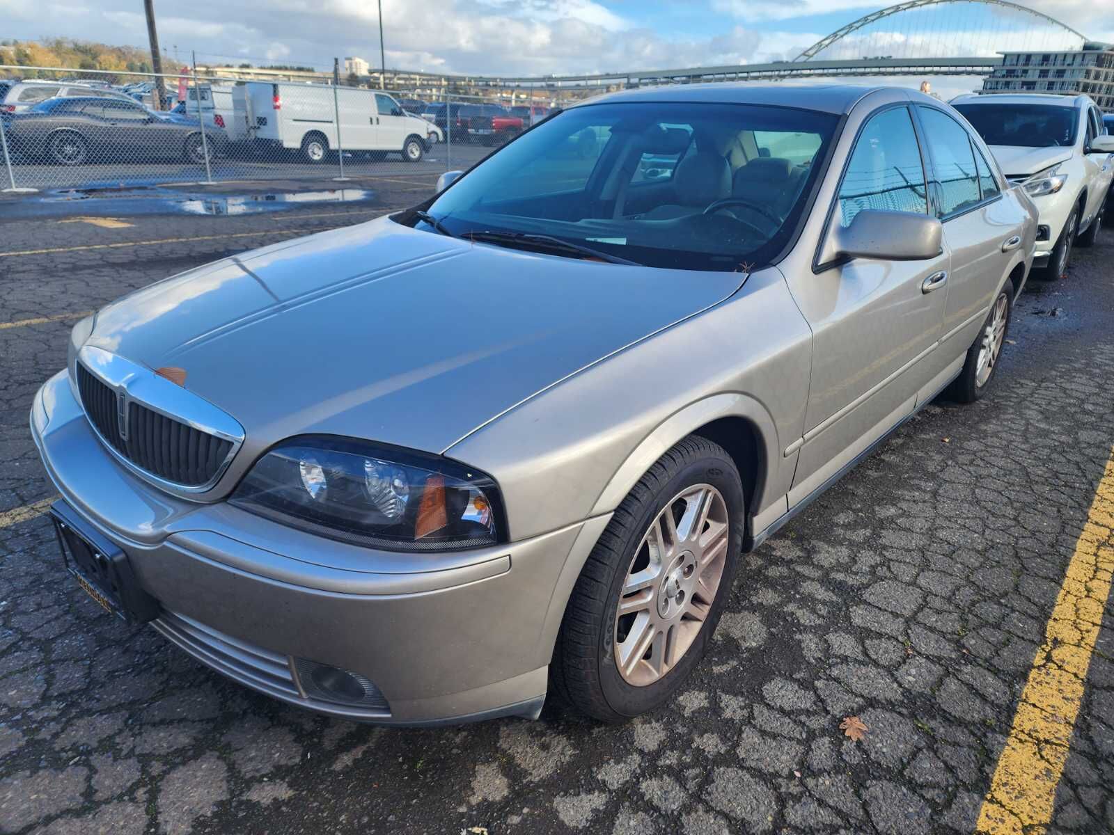 Lincoln LS