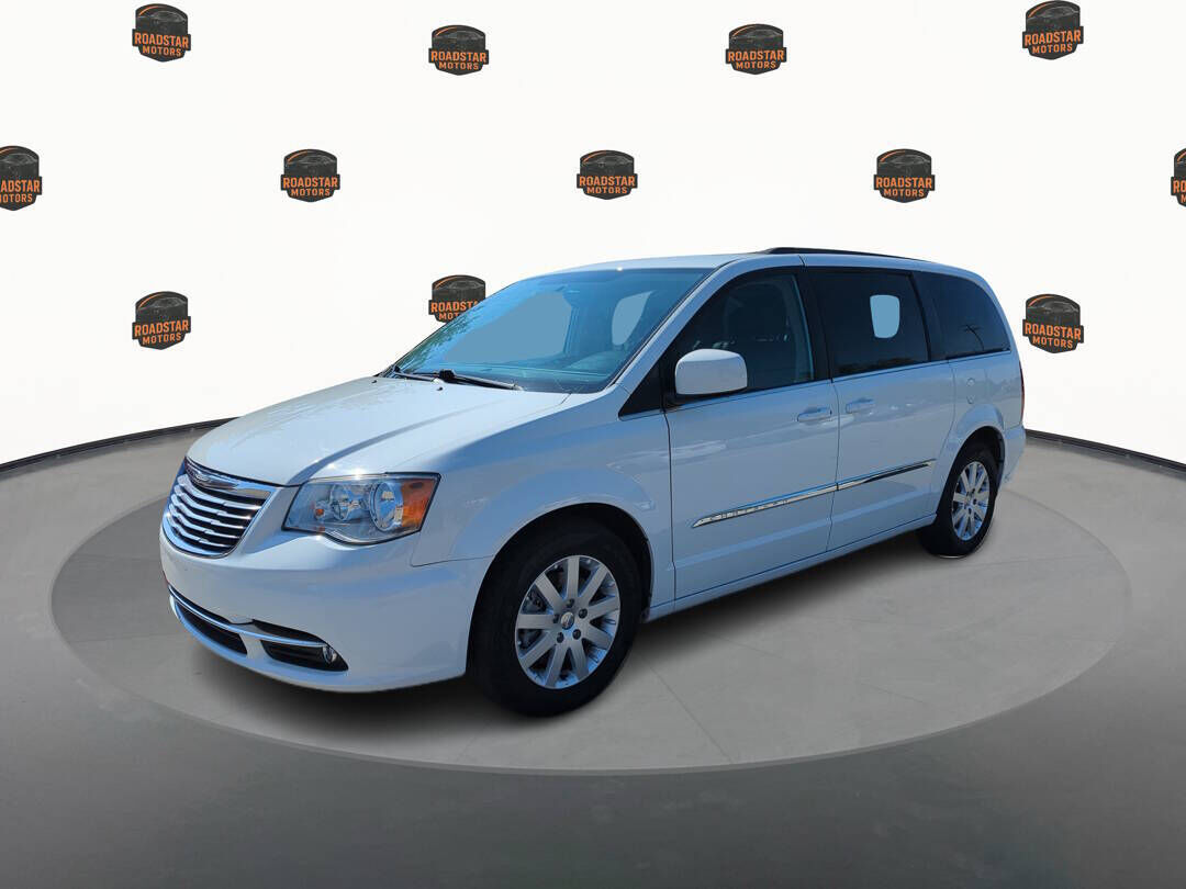 2016 CHRYSLER Town and Country