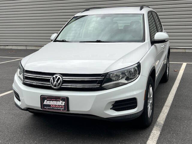 2017 VOLKSWAGEN Tiguan