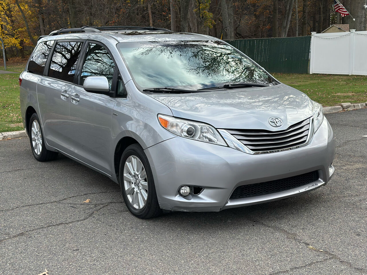 2017 TOYOTA Sienna