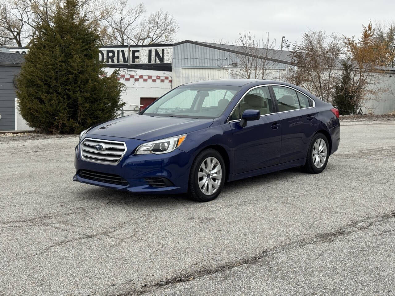 2017 SUBARU Legacy