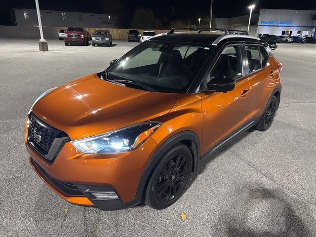 2020 NISSAN Kicks