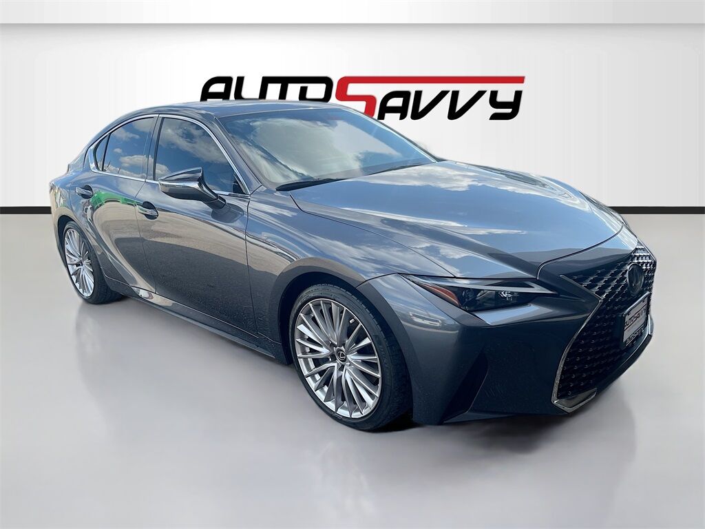 2023 LEXUS IS