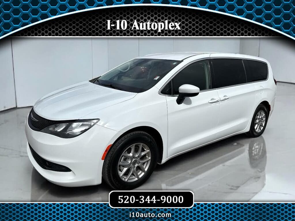 2023 CHRYSLER Voyager