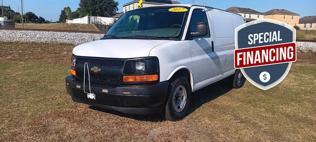 2017 CHEVROLET Express